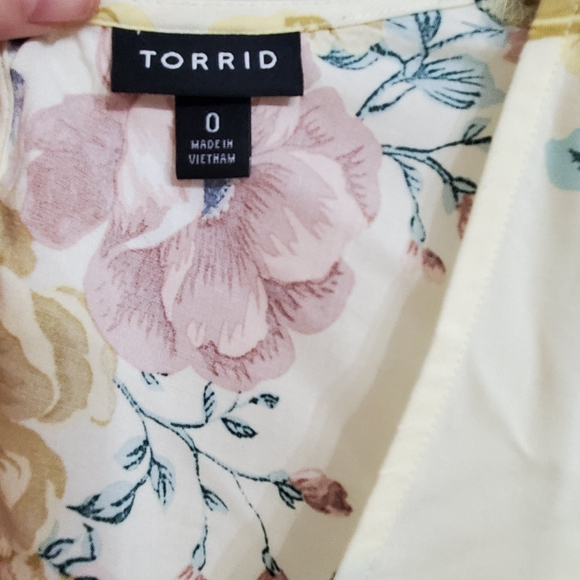 Torrid Tank - Picture 4 of 4